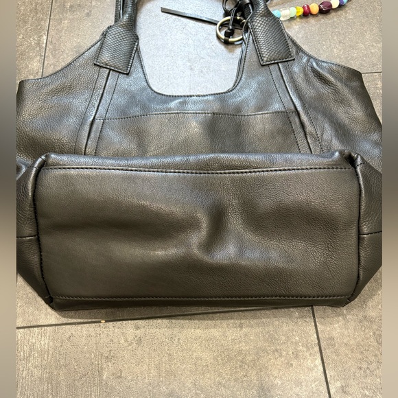 Lucky Brand Black Pebbled Slouchy Leather Hobo Bag with Colorful Charm - Picture 8 of 11